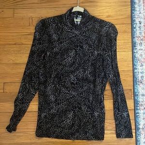 Long sleeve Leopard top